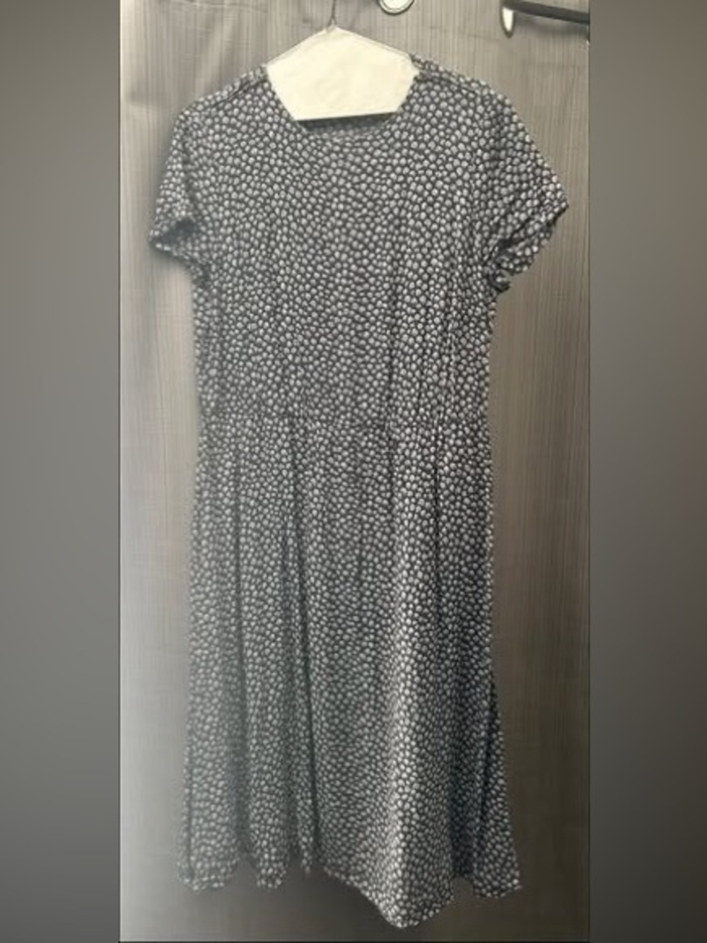 Women's Boden Blue and White Floral Midi Dress, size 10 Long